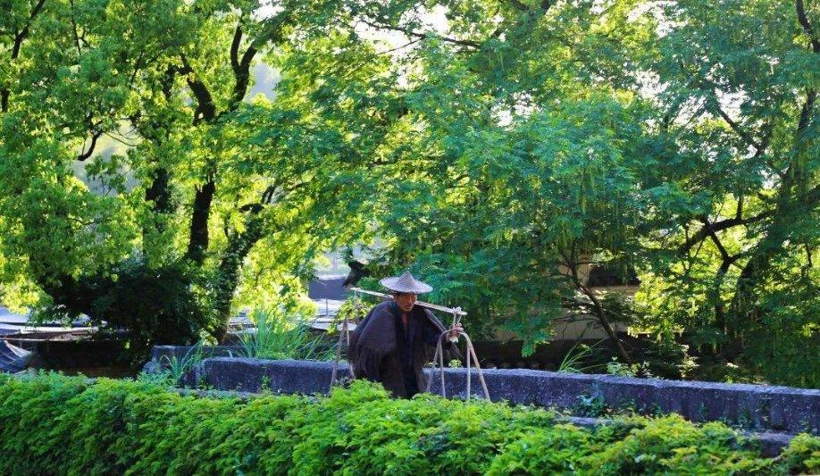 逃离广阔的山川